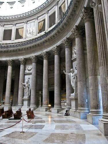 Bazilika sv. Františka z Pauly (Basilica San Francesco di Paola): vstup(né), otevírací doba, tipy, zajímavosti, mapa a další bazilika svateho frantiska z pauly italie neapol
