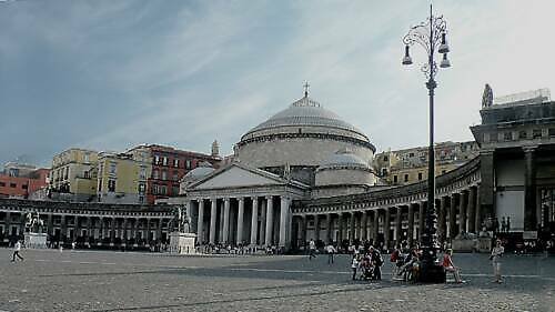 Bazilika sv. Františka z Pauly (Basilica San Francesco di Paola): vstup(né), otevírací doba, tipy, zajímavosti, mapa a další bazilika svateho frantiska z pauly neapol