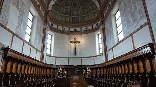 Kostel Panny Marie Milostivé v Milánu (Chiesa di Santa Maria delle Grazie di Milano): domov fresky Poslední večeře od Leonarda da Vinci a hrobka rodiny Sforzů Kostel Panny Marie Milostivé v Milánu