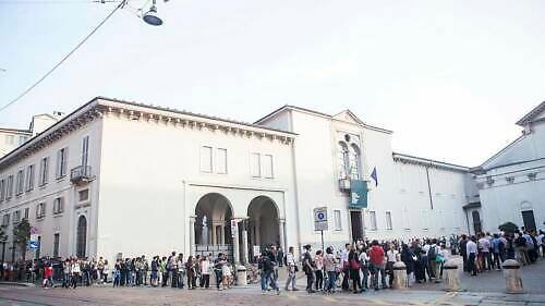 Národní muzeum vědy a techniky Leonarda Da Vinci (Museo Nazionale Scienza e Tecnologia Leonardo da Vinci): největší italské muzeum svého druhu věnované legendárnímu vynálezci Národní muzeum vědy a technologie Leonardo da Vinci v Miláně v Itálii