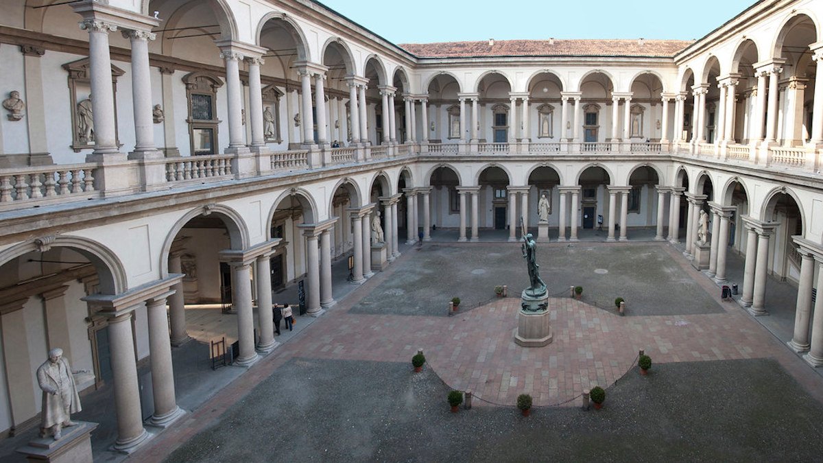 Galerie umění Brera (Pinacoteca di Brera): kdysi jezuitský klášter, dnes sídlo jedné z nejvýznamnějších sbírek italského malířství 13. až 20. století Pinacoteca di Brera v Miláně