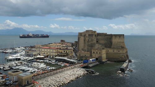 Hrad zlatého vejce (Castel dell'Ovo): vstup(né), otevírací doba, tipy, zajímavosti, mapa a další vajecny hrad neapol