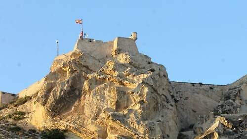Hrad svaté Barbory (Castell de la Santa Bàrbara): vstup(né), otevírací doba, tipy, zajímavosti, mapa a další Hrad svaté Barbory v Alicante