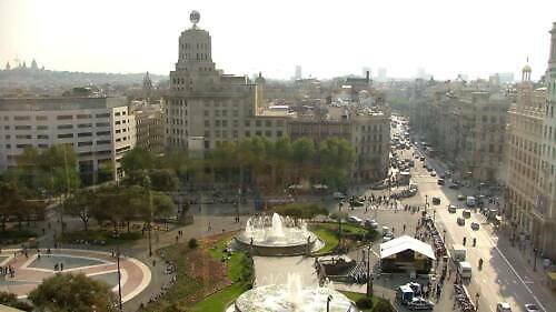 Katalánské náměstí (Plaza de Cataluña): vstup(né), otevírací doba, tipy, zajímavosti, mapa a další Katalánské náměstí v Barceloně (Plaza de Cataluña)