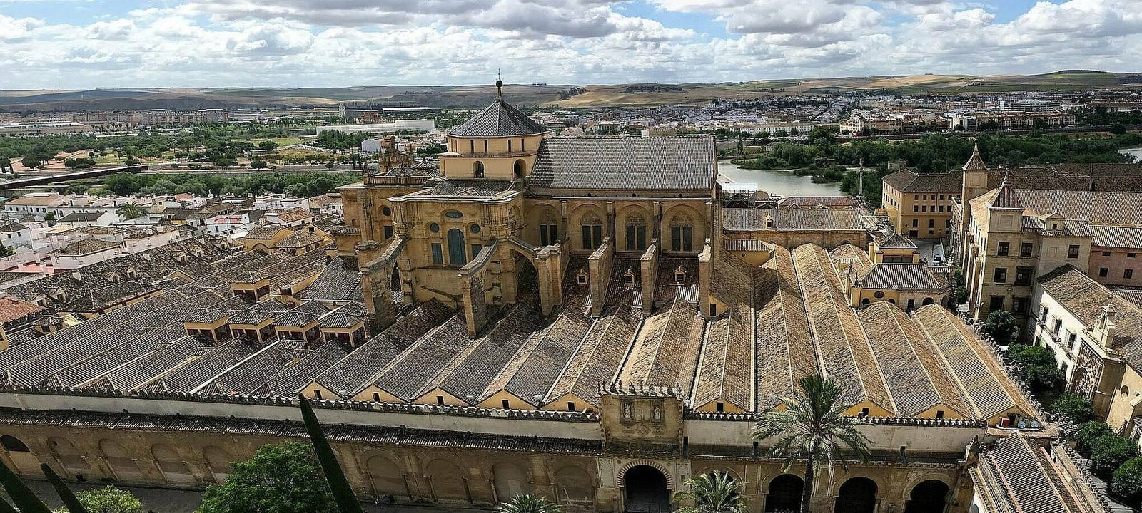 Velká mešita (Mezquita-Catedral de Córdoba): vstup(né), otevírací doba, tipy, zajímavosti, mapa a další Mezquita v Córdobě