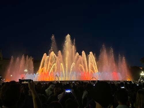 Zpívající magická fontána v Barceloně (Font Màgica): vstup(né), otevírací doba, tipy, zajímavosti, mapa a další zpivajici magicka fontana barcelona