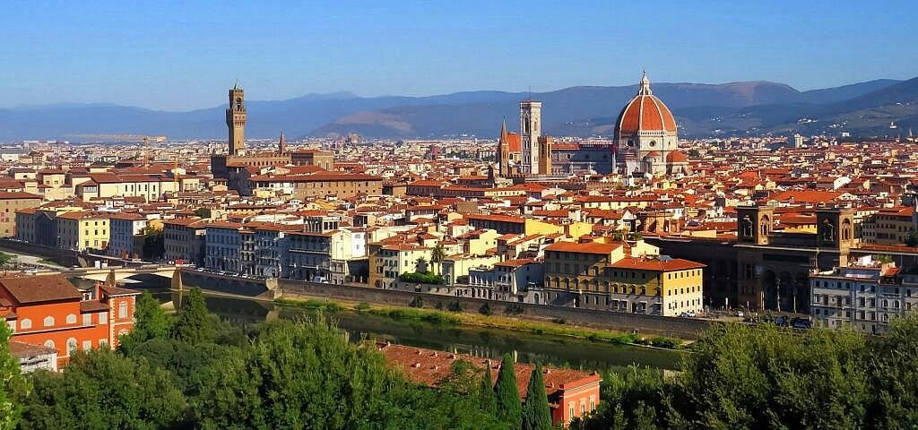 Nejkrásnější města Itálie (top 12), která doporučujeme nejkrasnejsi mesta italie florencie