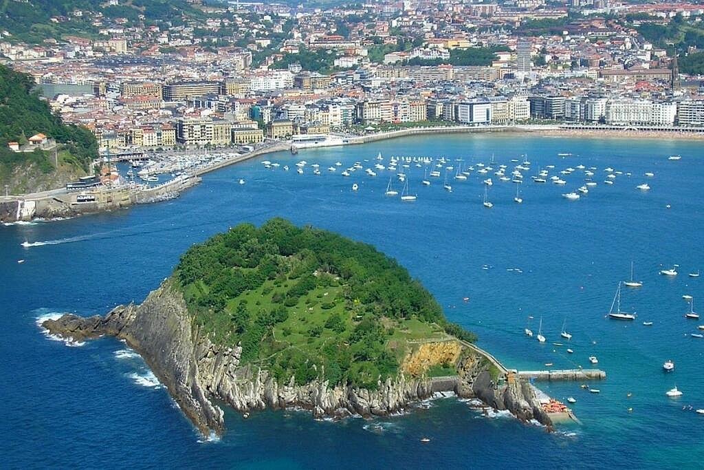 Nejkrásnější města Španělska (top 14), která doporučujeme nejkrasnejsi mesta spanelska san sebastian
