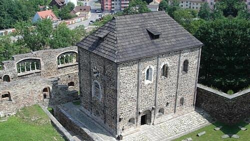 Hrad Cheb: vstup(né), otevírací doba, tipy, zajímavosti Hrad Cheb