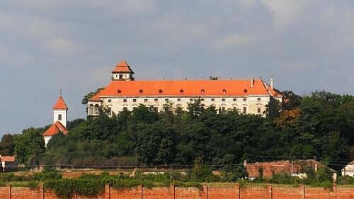 Zámek Jaroslavice: vstup(né), otevírací doba, tipy, zajímavosti Zámek Jaroslavice