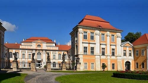 Zámek Duchcov: vstup(né), otevírací doba, tipy, zajímavosti Zámek Duchcov