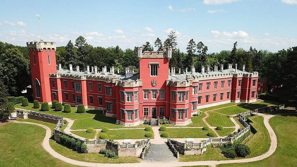 Zámek Hrádek u Nechanic