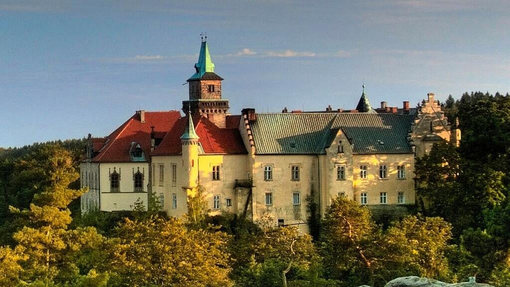 Zámek Hrubá Skála