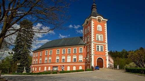 Zámek Kamenice nad Lipou: vstup(né), otevírací doba, tipy, zajímavosti Zámek Kamenice nad Lipou