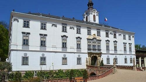 Zámek Lysice: vstup(né), otevírací doba, tipy, zajímavosti Zámek Lysice