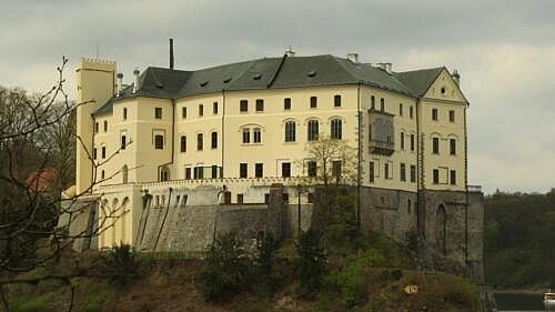 Zámek Orlík: vstup(né), otevírací doba, tipy, zajímavosti Zámek Orlík