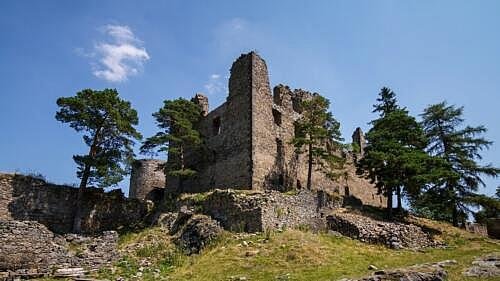 Zřícenina hradu Helfenburk u Bavorova: vstup(né), otevírací doba, tipy, zajímavosti zricenina hradu helfenburk