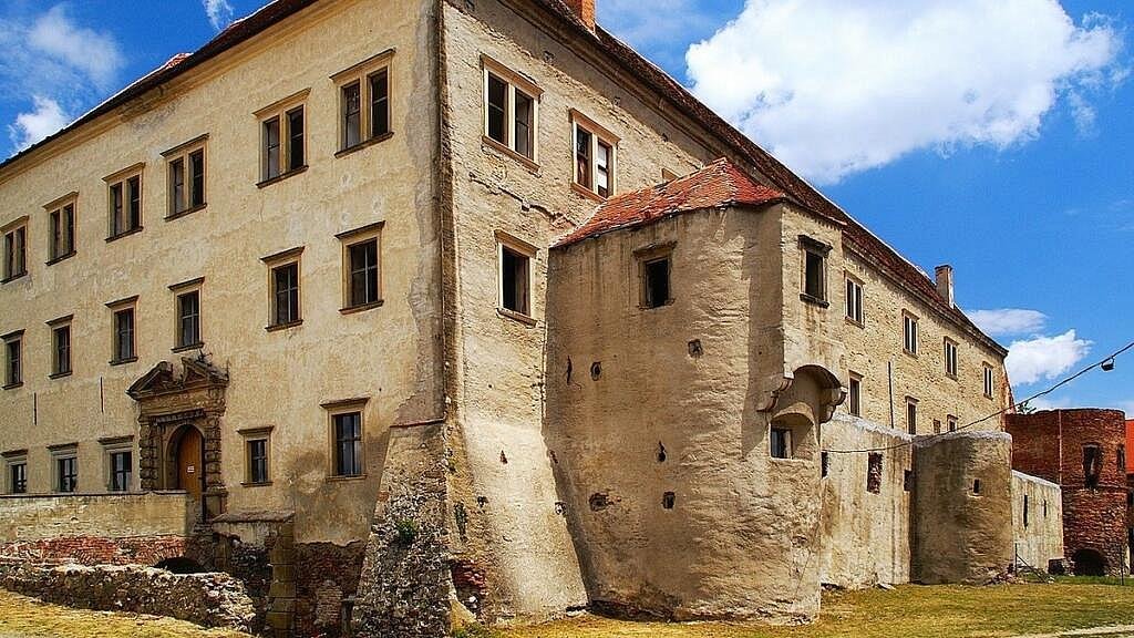 Zámek/hrad Dolní Kounice