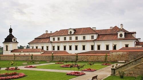 Zámek Rychnov nad Kněžnou: vstup(né), otevírací doba, tipy, zajímavosti Zámek Rychnov nad Kněžnou