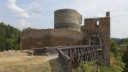 Zřícenina hradu Krakovec: vstup(né), otevírací doba, tipy, zajímavosti Zřícenina hradu Krakovec