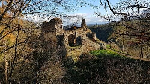 Zřícenina hradu Krašov: vstup(né), otevírací doba, tipy, zajímavosti Zřícenina hradu Krašov