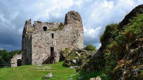 Zřícenina hradu Přimda: vstup(né), otevírací doba, tipy, zajímavosti Zřícenina hradu Přimda