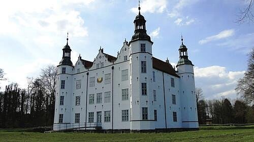 Zámek Ahrensburg: vstup(né), otevírací doba, tipy, zajímavosti Zámek Ahrensburg