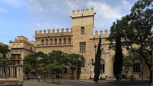 Hedvábná burza ve Valencii (La Lonja de la Seda de Valencia): vstup(né), otevírací doba, tipy, zajímavosti, mapa a další Hedvábná burza ve Valencii (La Lonja de la Seda de Valencia)