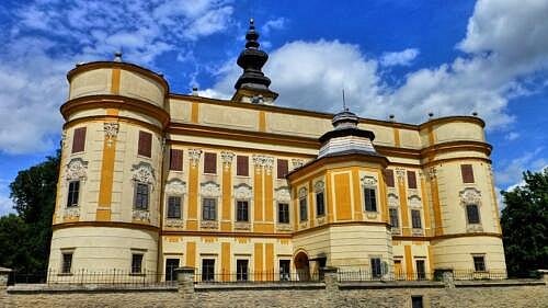 Zámek Markušovce: vstup(né), otevírací doba, tipy, zajímavosti Zámek Markušovce